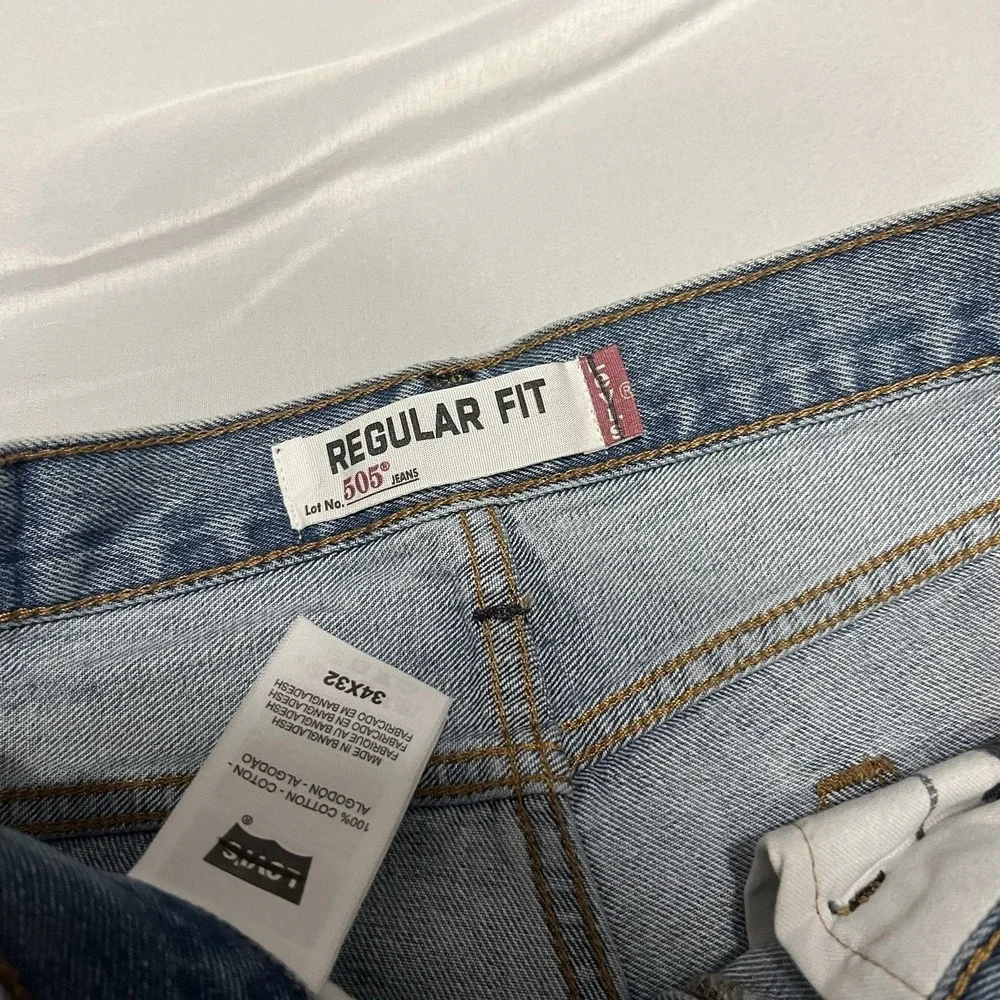 Y2K Levi's 505 Jeans Men's FITS Size 32x32 Grunge Med Wash Straight Leg